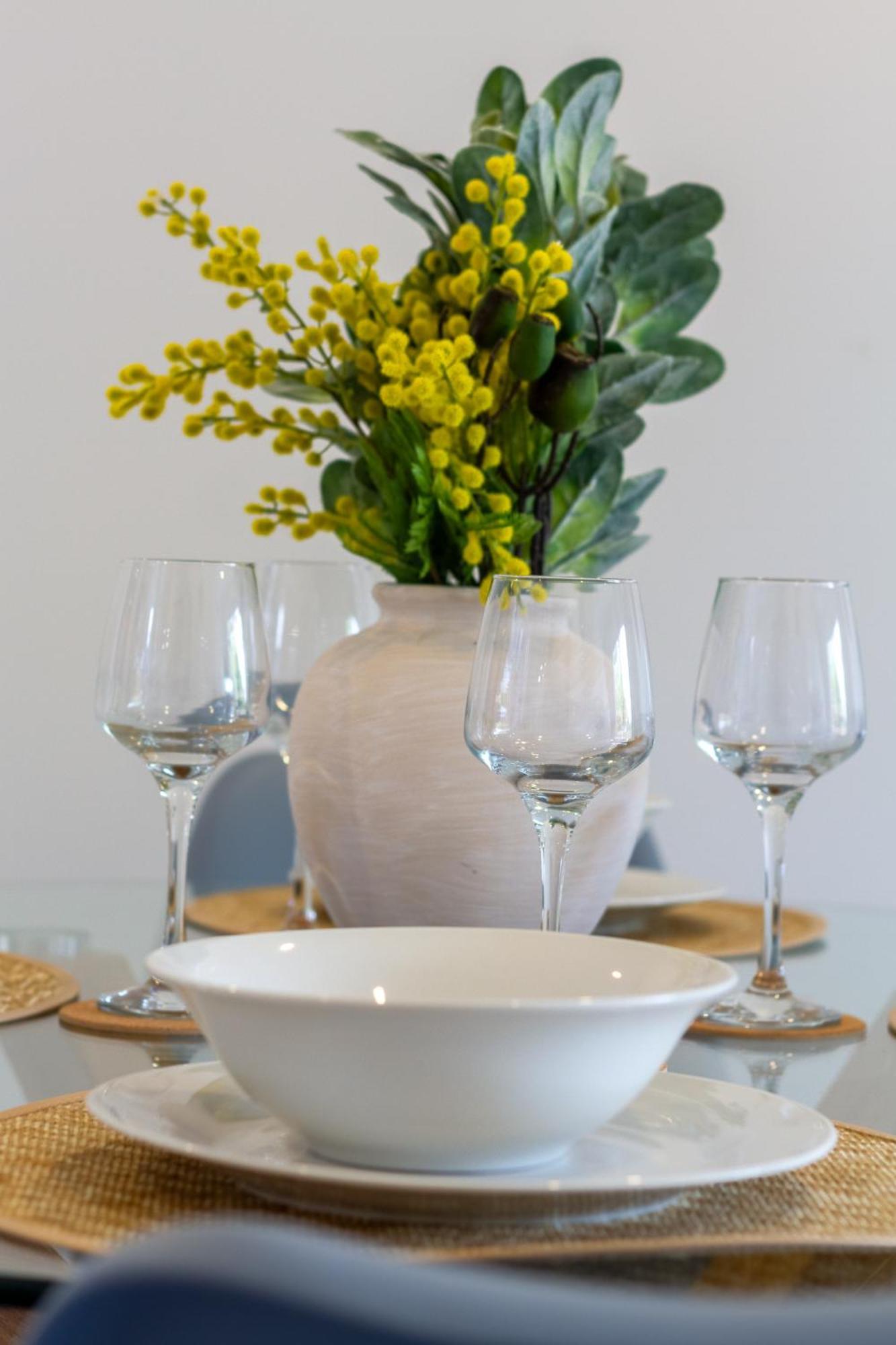 Conveniently Located 2Br Townhouse In West Akl Apartment Auckland Luaran gambar
