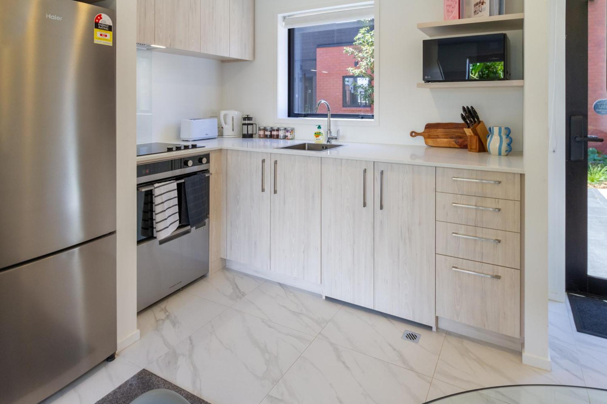 Conveniently Located 2Br Townhouse In West Akl Apartment Auckland Luaran gambar