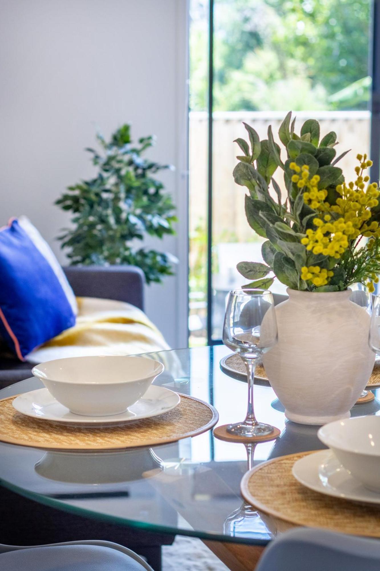 Conveniently Located 2Br Townhouse In West Akl Apartment Auckland Luaran gambar